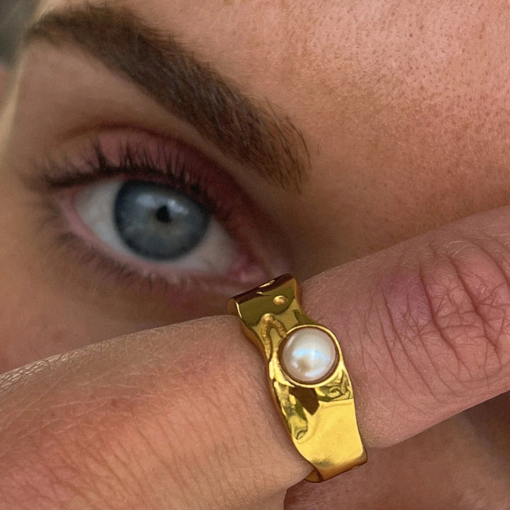 Eleganter Natürlicher Goldperlen Ring