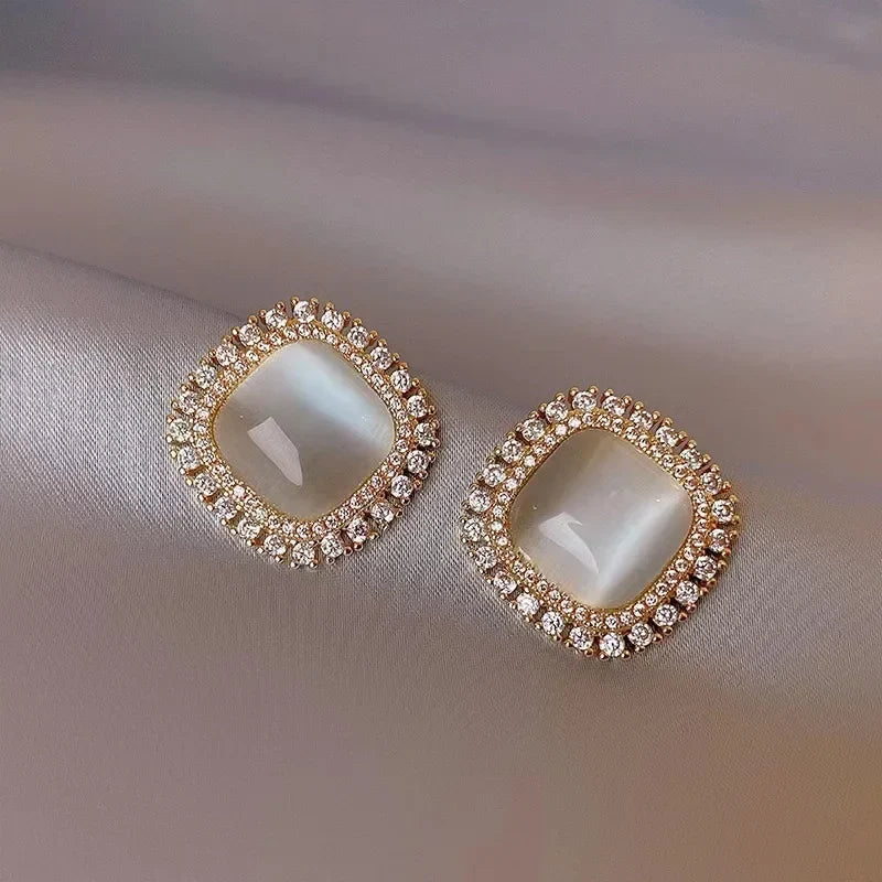 Schicke Quadratische Opal und Zirkonia Kristall Steckohrringe