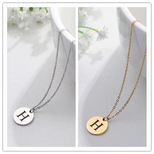 Elegante Goldbuchstaben Anhänger Halskette