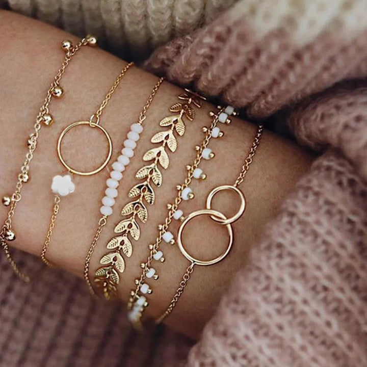 Charmantes Gold Boho Armband Set