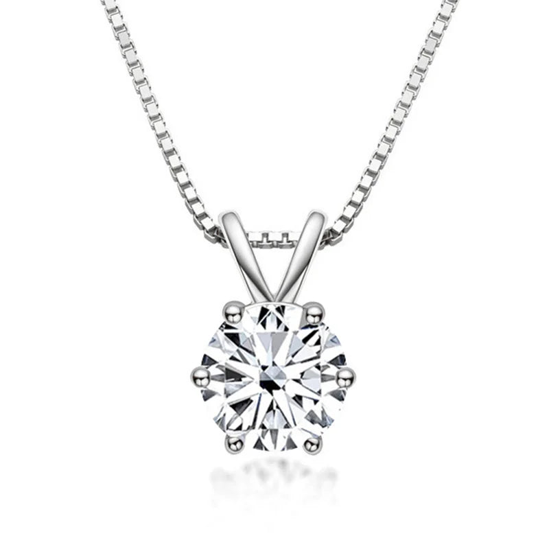 Elegante Moissanit Solitär Halskette