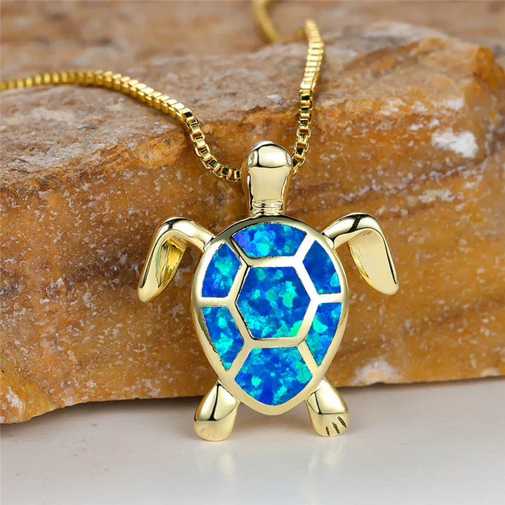 Vintage Goldene Halskette mit Grünem Feueropal Schildkröten Anhänger