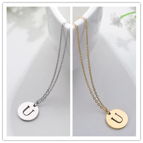 Elegante Goldbuchstaben Anhänger Halskette