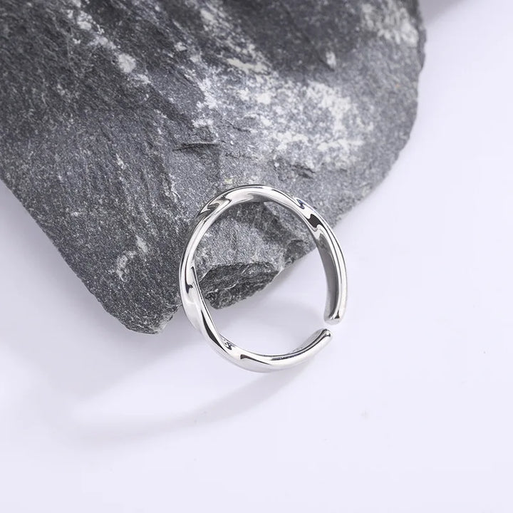Zeitloser Sterlingsilber Gedrehter Draht Ring