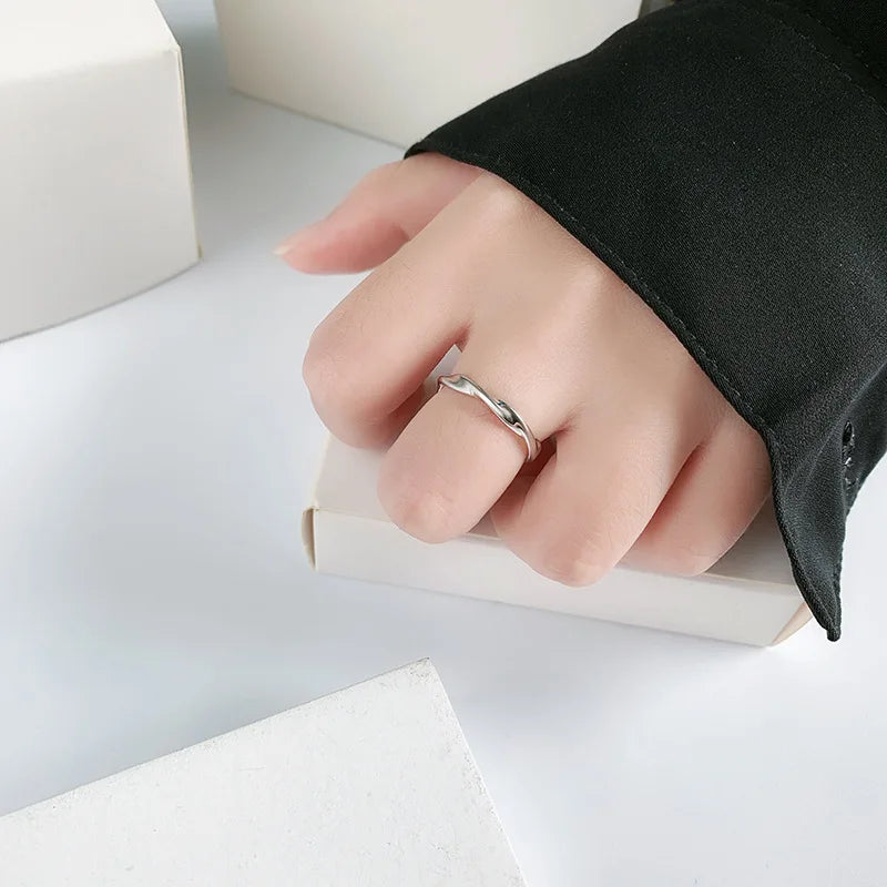 Zeitloser Sterlingsilber Gedrehter Draht Ring