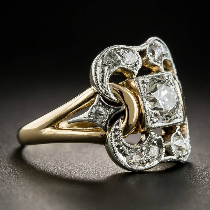 Klassischer Goldring Mit Vintage Zirkonia